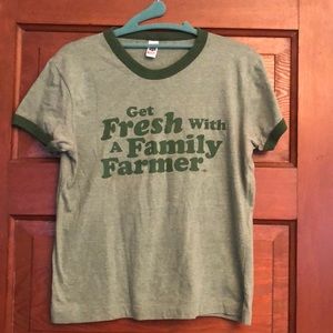Vintage 2004 Seattle Farm Aid shirt